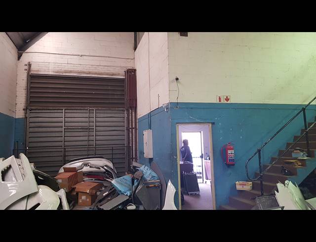 250M² FACTORY FOR SALE IN SACKS CIRCLE INDUSTRIAL